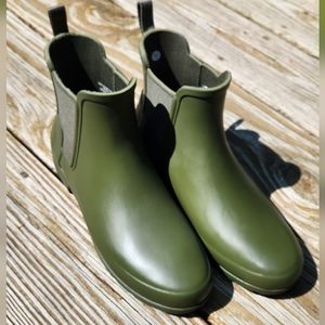 Hunter Refined Chelsea Rain Boots for Women - Olive green US 7 EU 38